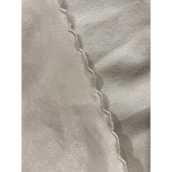 Vintage Barbizon Pink Satin Wrap Robe With Embroidered Floral Detail & Scalloped - Picture 5 of 16